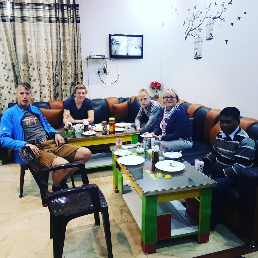 Friends Home Stay - Agra Экстерьер фото